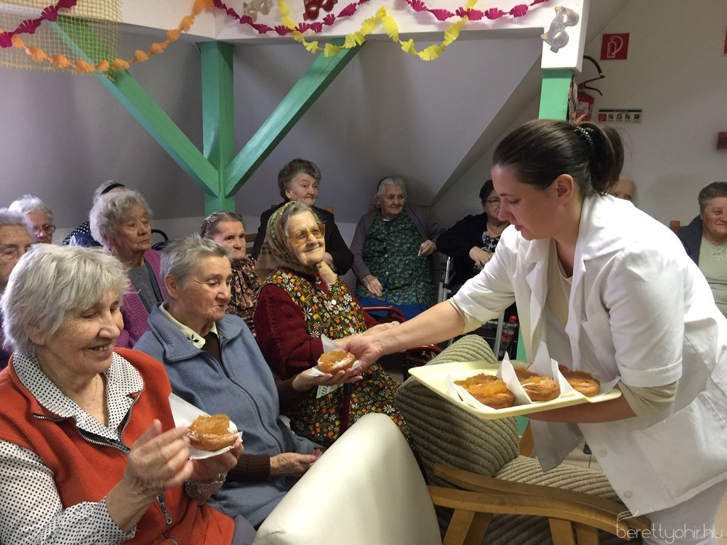 Farsang az idősotthonban 55